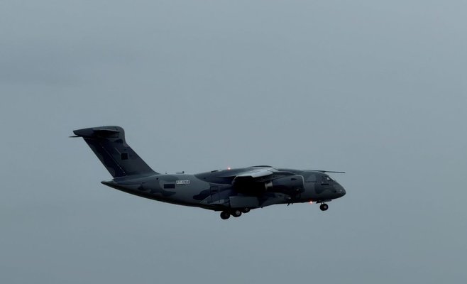 Чехия получила первый бразильский военно-транспортный самолёт Embraer C-390