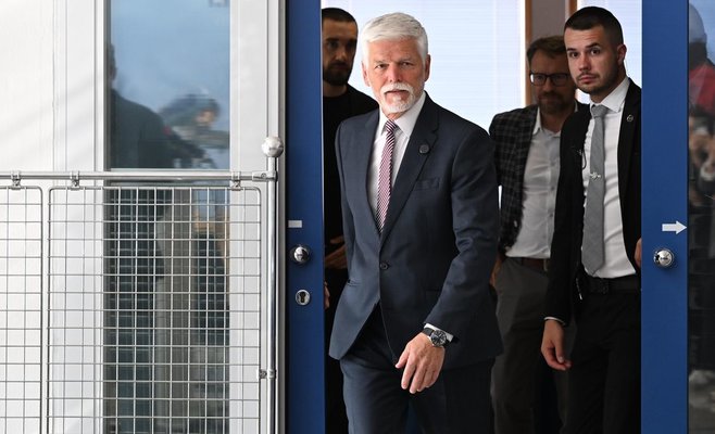 Павел подтвердил участие в ужине лидеров на саммите НАТО, несмотря на возражения правительства