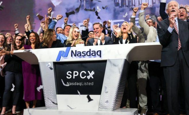 Короткая прогулка Маска к триллиону: кто месяц назад поставил на SpaceX, тот проиграл