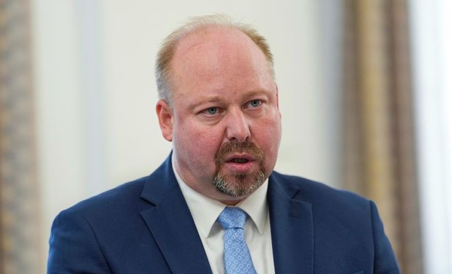 Правительство Чехии подготовило 81-страничный ответ на иск президента Павела в Конституционный суд