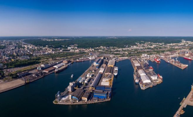 Ярослав Стрнад расширяет портовую империю: J&T и CE Industries купили доли в польских портах
