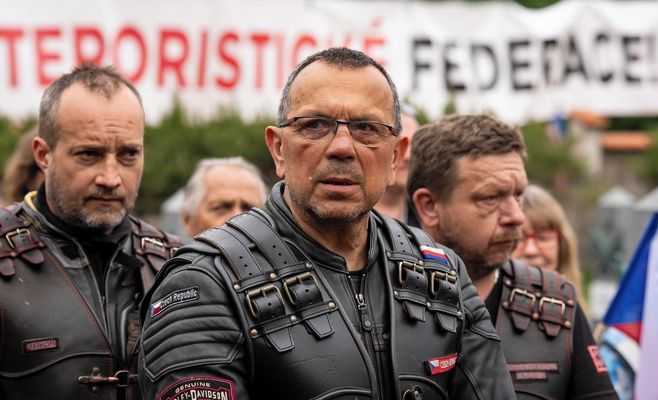 Депутата от SPD Фольдыну полиция выдворила из дома и изъяла у него оружие — он подозревается в домашнем насилии