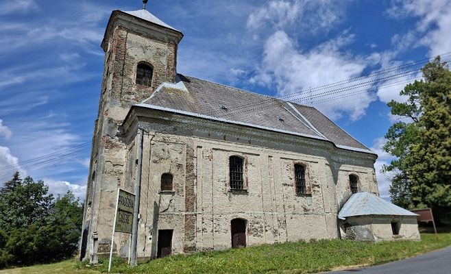 Барочный храм в Йиржикове под Румбурком спас от разрушения местный резчик по дереву