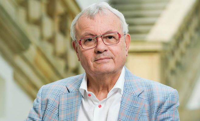 Экс-министр Длоуги: Европа теряет конкурентоспособность и уже не вернётся в мировые лидеры