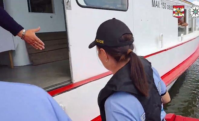 Полиция Чехии напомнила правила об алкоголе на воде