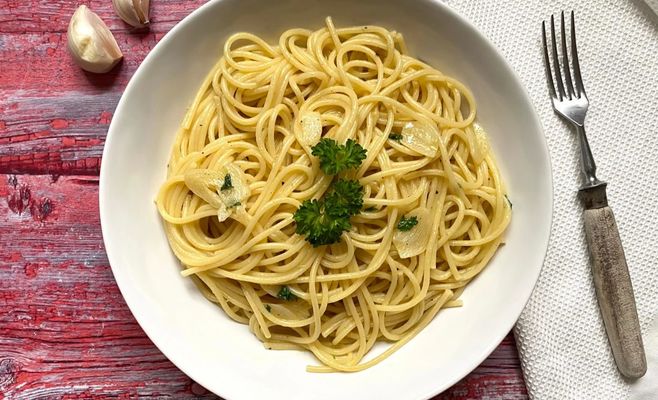 Just three ingredients and 20 minutes — yet almost everyone gets aglio e olio wrong