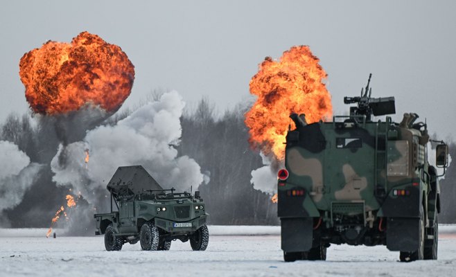 Польща готується до атаки під чужим прапором: тривога наростає на всьому східному фланзі НАТО