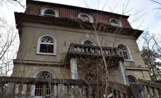 В Писеке горит историческая вилла Марта, построенная сто лет назад