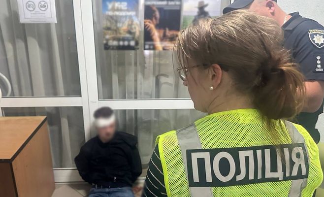 В Киеве мужчина зарезал врача во время медосмотра перед призывом в армию