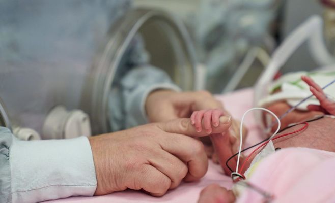 Немовля в Бразилії визнали мертвим, а через дві години воно подало ознаки життя в морзі