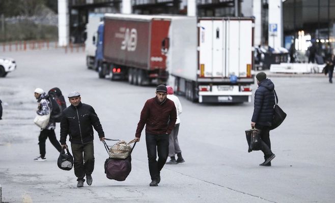 Госдума приняла законы, позволяющие Кремлю наказывать эмигрантов даже за границей