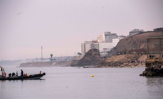 Spain builds maritime barrier against migrants near Ceuta after mass influx