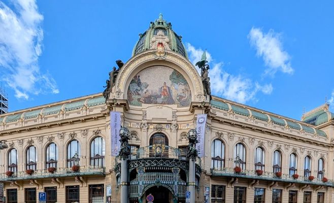9 зданий, где читается ДНК Праги: ар-нуво, кубизм и функционализм в одном маршруте