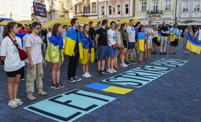 Czechs Are Raising Record Sums for Ukraine — Donations Keep Growing for a Third Straight Year