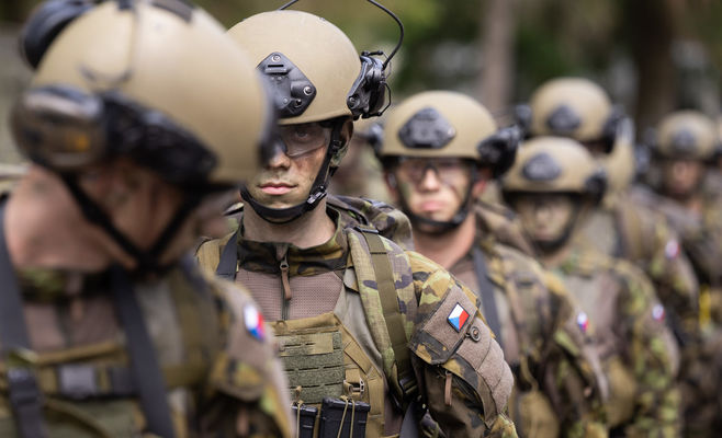Молоді чехи виявилися найбільш готовими захищати країну зі зброєю в руках