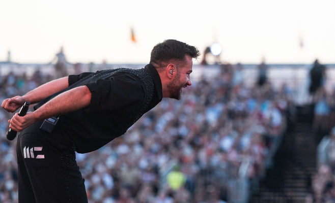 Marek Ztracený draws more than 70,000 fans to Letná concert in Prague