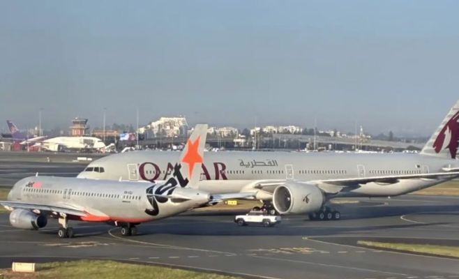 Two Passenger Jets Narrowly Avoid Collision at Sydney Airport