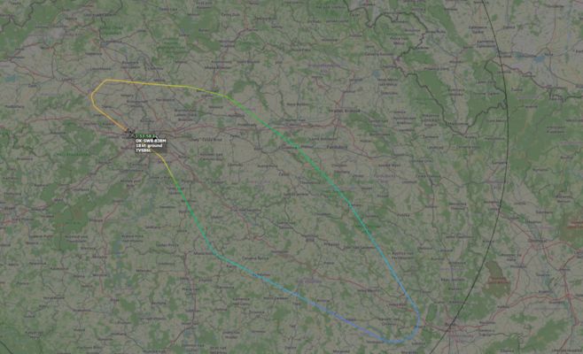 Boeing Smartwings повернувся до Праги через відмову двигуна після зльоту