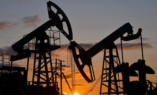 Світові постачання нафти впадуть сильніше за прогнози через блокаду Ормузької протоки