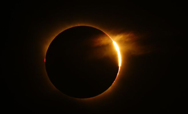 Total Solar Eclipse Dazzles Spain — Stunning Photos