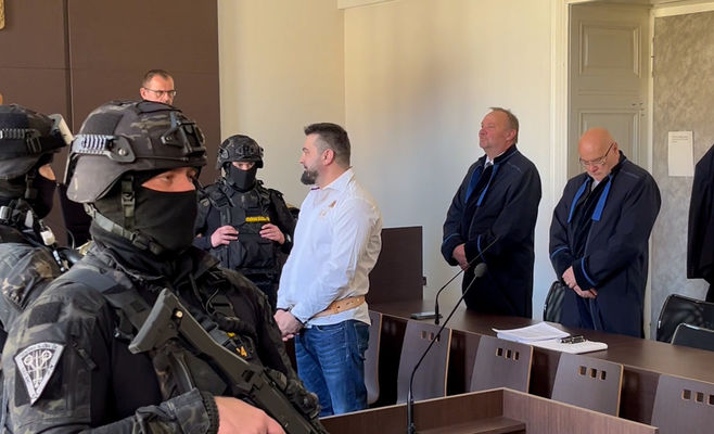 Prague Court Upholds 14-Year Sentence for Serbian Man Who Stabbed Victim in the Neck at a Bar