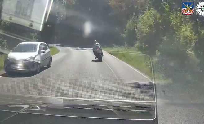 В Карловых Варах мотоциклист устроил погоню от полиции