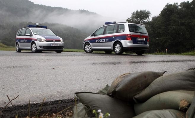 В Австрії зняли з рейсу чеський автобус з несправними гальмами та шинами