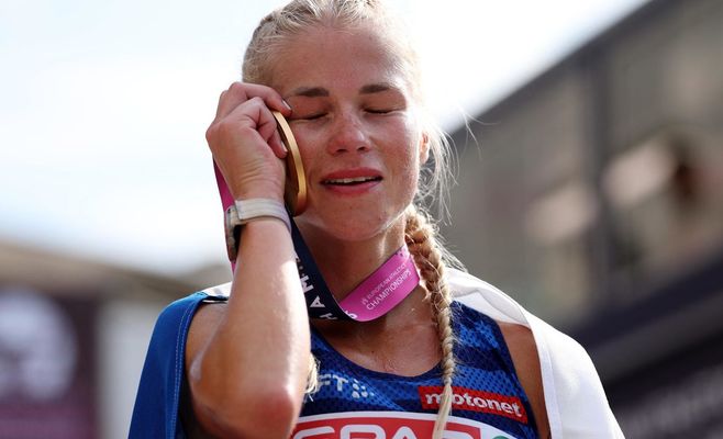 Фінська чемпіонка Європи з марафону летіла додому економ-класом і поскаржилася на «свинарник»
