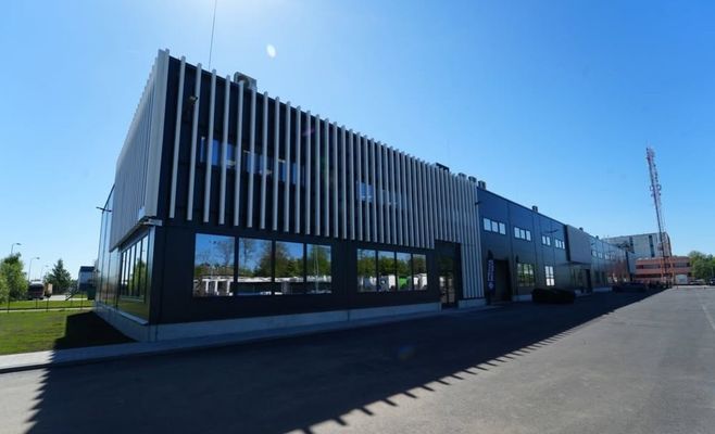 В Естонії згорів завод бойових дронів, Латвія затримала двох підозрюваних у підпалі