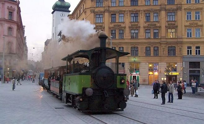 Від празької кінної конки до тунельного автобуса: гід музеями та депо міського транспорту Чехії