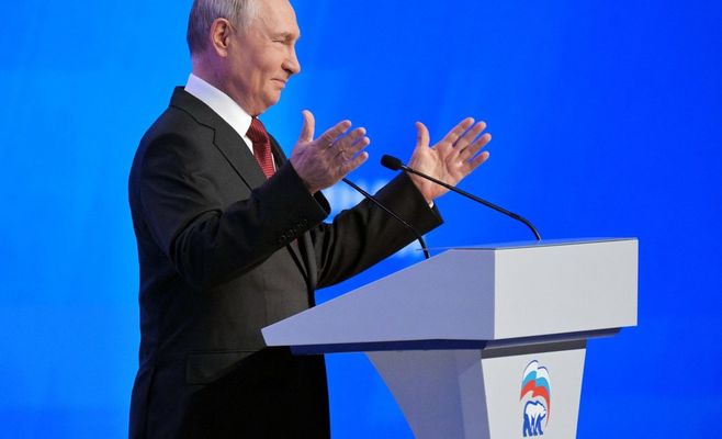 Путин обвинил Украину в «варварстве» и заявил о верности демократии перед выборами в Госдуму