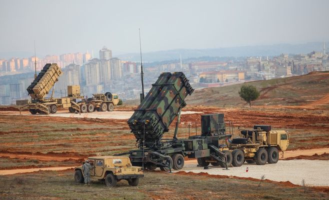 Macron promises Zelensky missiles for air defence and help negotiating with other countries