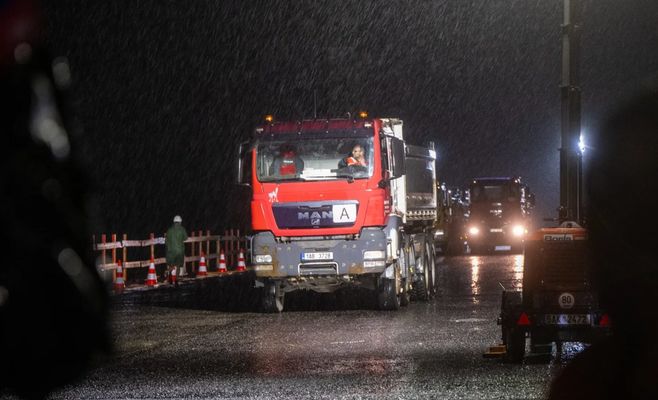 Навантажувальні випробування мосту Шмейкалка на D1 обернулися заторами та аваріями