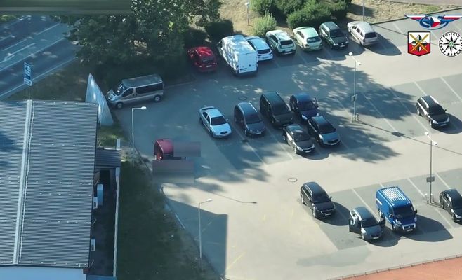 Полиция Чехии задержала курьера мошенников, укравших почти 3 млн крон