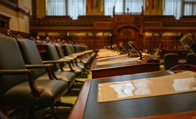 Бабіш хоче зарахувати військовий госпіталь до оборонних витрат — за прикладом Словаччини