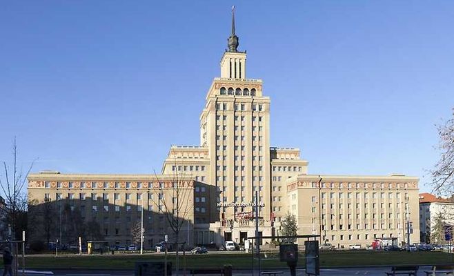 Экскурсия по отелю International в Праге