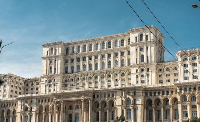 Чехия поддержала идею создания в ЕС центров для депортации мигрантов после инцидента в Сеуте