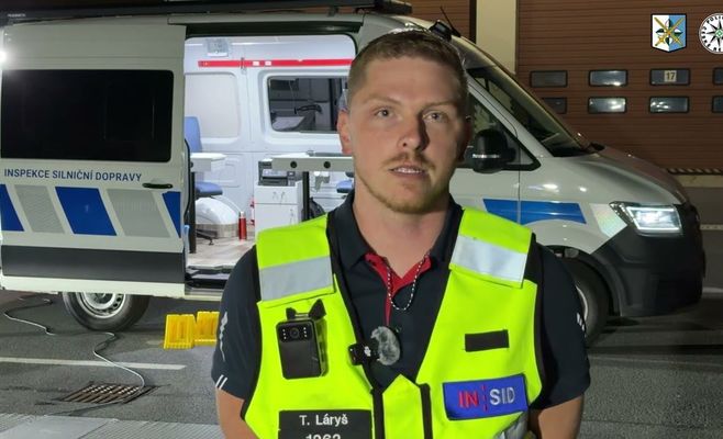 На Мораве полиция и инспекция проверили грузовики на автомагистрали D1