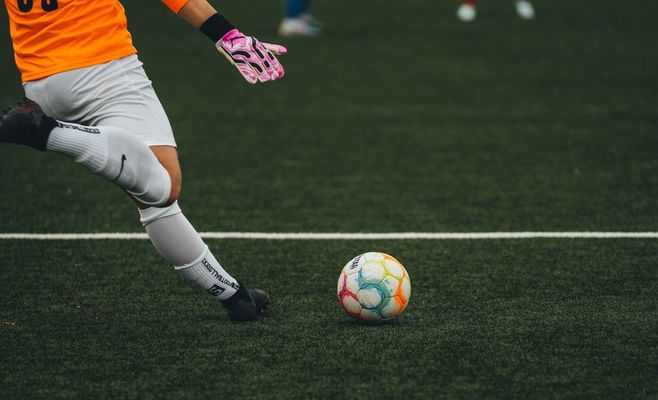 Brno beat Hradec Králové to climb to second place in the Czech league