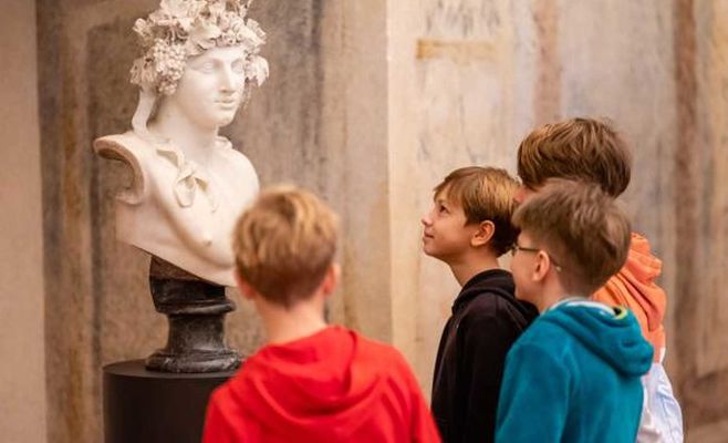 Отзвуки античности: программа для школьников в Шварценбергском дворце