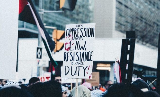 У Загребі десятки тисяч людей вийшли на протест проти нелегального сміттєзвалища в Ліці