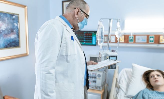 Pavel and Válek Discuss Centralization of Cancer Care and Status of New Prague Hospital