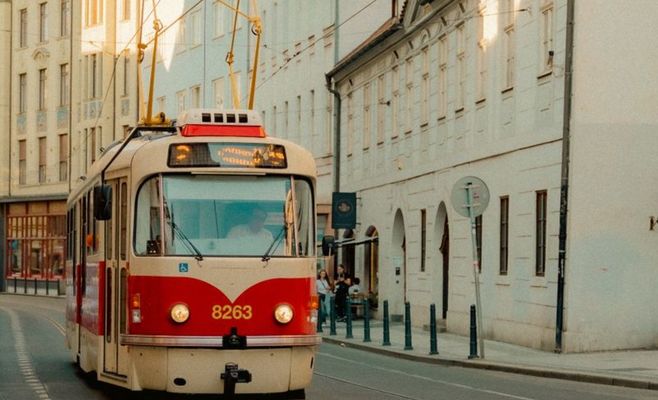 Trams hit two girls in different parts of Prague