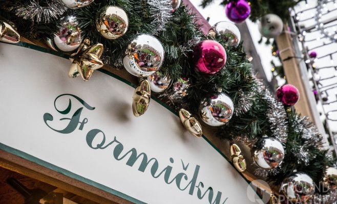 Рождественские рынки на площади Тыла