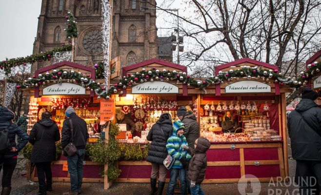 Рождественские рынки на площади Мира