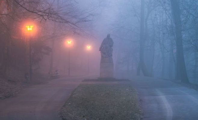 Franciscan Garden in Central Prague Overrun by Homeless: Assaults, Alcohol and Drugs