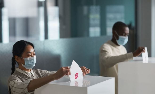Бабиш на встрече с избирателями засомневался в независимости чешских судов