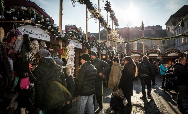 Рождественские рынки у ТЦ «Стара-Цельнице»
