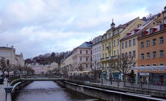Czech pensions to rise by CZK 304 in January, with a one-off CZK 2,000 bonus for pensioners