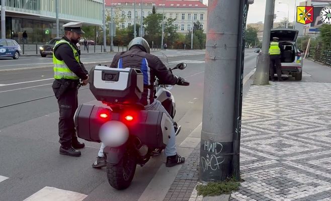 В Праге проходит двухдневная дорожно-профилактическая акция полиции